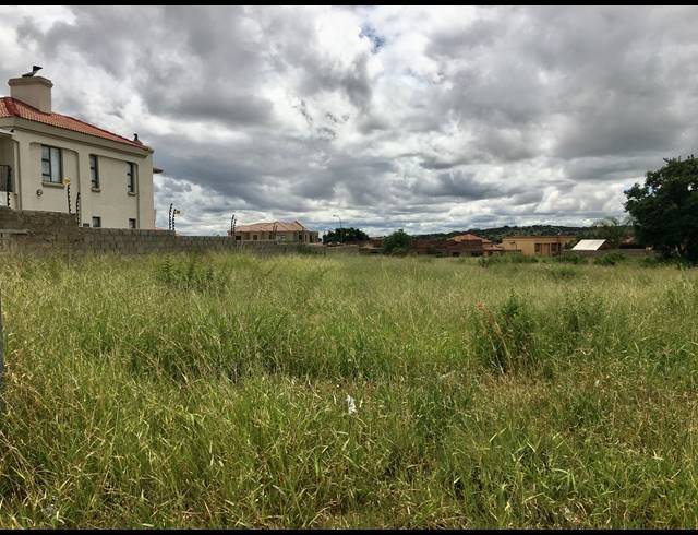 1,000M² VACANT LAND FOR SALE IN SERALA VIEW